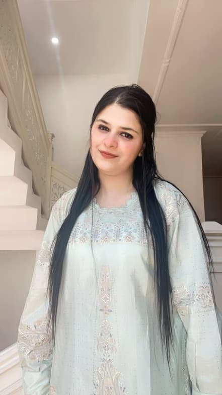 Profile photo of Farzana, Computer Science tutor at Wiingy 