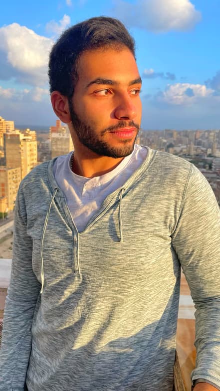 Profile photo of Youssef, GCSE tutor at Wiingy 