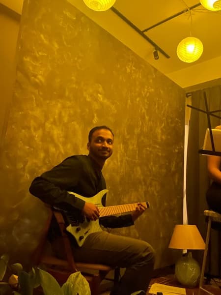 Profile photo of Varun, Guitar tutor at Wiingy 
