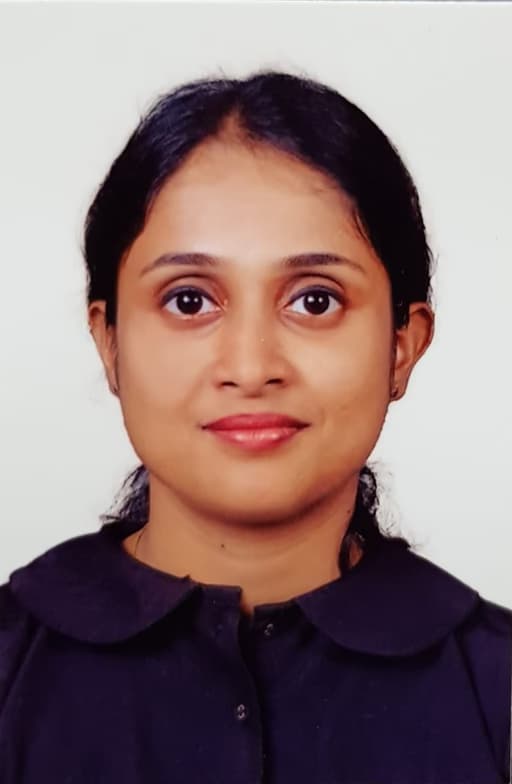 Profile photo of Meenu, Science tutor at Wiingy 