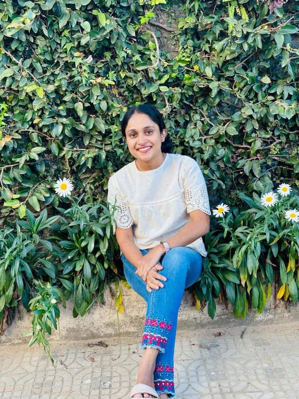 Profile photo of Meenu, Science tutor at Wiingy 