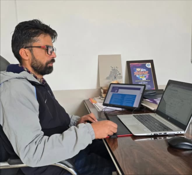 Teaching setup of Zahoor Ahmad  for private tutoring 