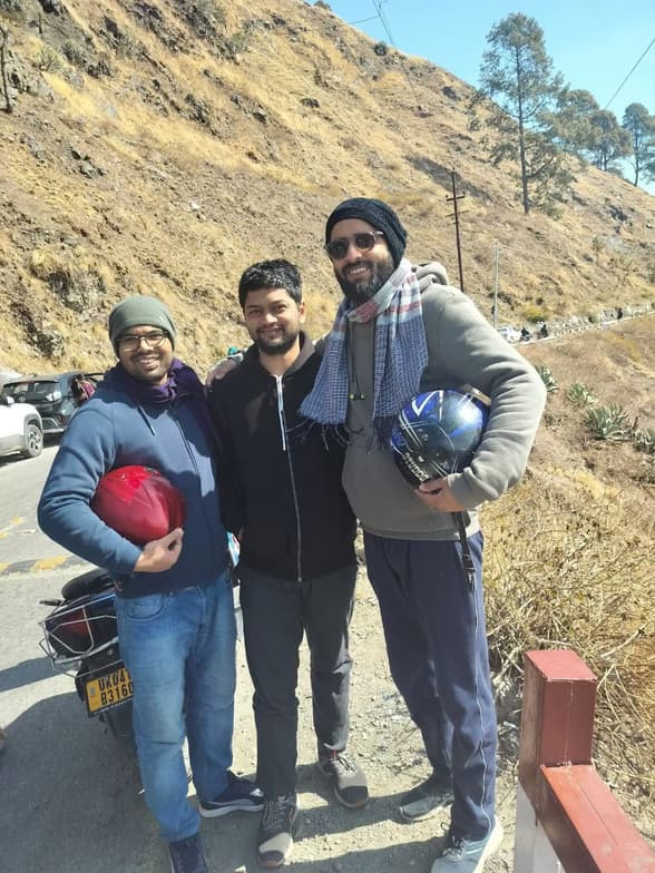 Travel snapshot of Jahangeer during a trip 