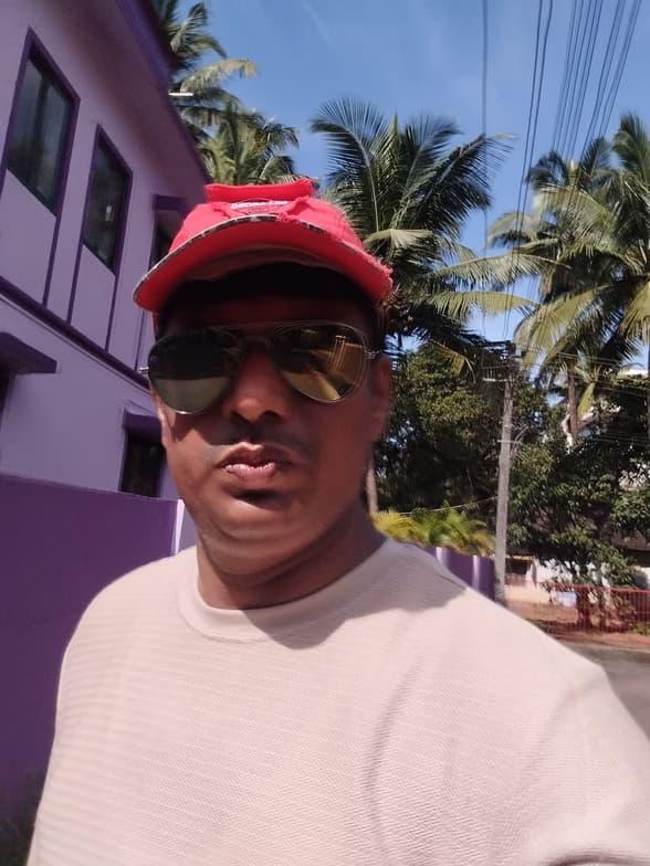 Profile photo of Vinay , Physics tutor at Wiingy 