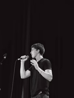 Profile photo of Artem Galis, undefined tutor at Wiingy