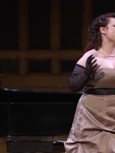 Profile photo of Julia MacVicar, undefined tutor at Wiingy