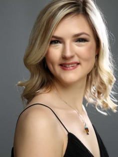 Profile photo of Louise Wood, undefined tutor at Wiingy