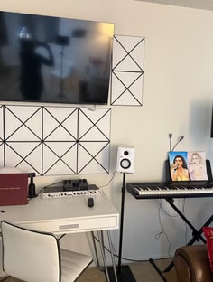 Profile photo of Elimat  Hernandez , undefined tutor at Wiingy