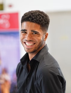 Profile photo of Sean Mata, undefined tutor at Wiingy