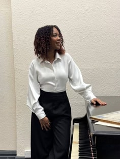 Profile photo of Ivonne  Araujo Garcia , undefined tutor at Wiingy