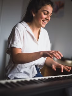 Profile photo of Christine  Fontaine, undefined tutor at Wiingy