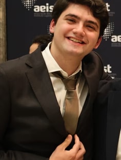 Profile photo of Hugo Pissarra, undefined tutor at Wiingy