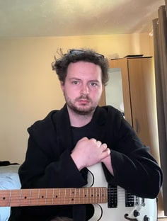 Profile photo of Lluis Carnell-lever, undefined tutor at Wiingy