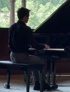 Profile photo of Robert Vetri, undefined tutor at Wiingy