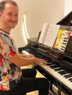 Profile photo of Charles Porter, undefined tutor at Wiingy