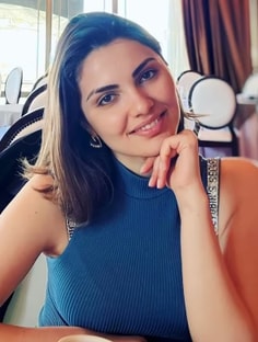 Profile photo of Rhoswen Collins, undefined tutor at Wiingy