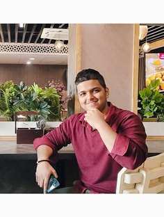 Profile photo of Sakshee R, undefined tutor at Wiingy