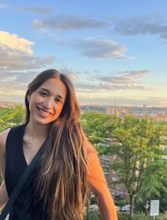 Profile photo of Sandra Cibati, undefined tutor at Wiingy