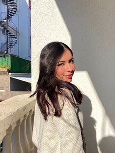 Profile photo of Simone McBride, undefined tutor at Wiingy