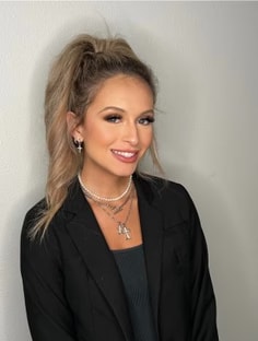 Profile photo of Victoria Jade, undefined tutor at Wiingy