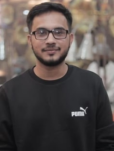 Profile photo of Yash , undefined tutor at Wiingy