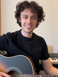 Profile photo of Tobias Wooloughan, undefined tutor at Wiingy