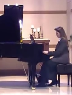 Profile photo of Kirstie Bruno, undefined tutor at Wiingy