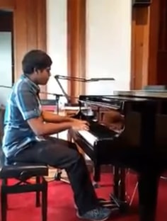 Profile photo of Mark Perera, undefined tutor at Wiingy