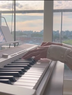 Profile photo of  Monika Dong, undefined tutor at Wiingy