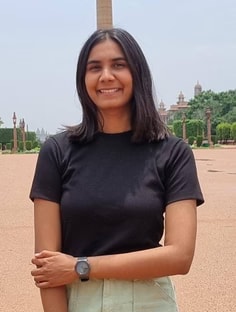 Profile photo of Divya Solanki , undefined tutor at Wiingy