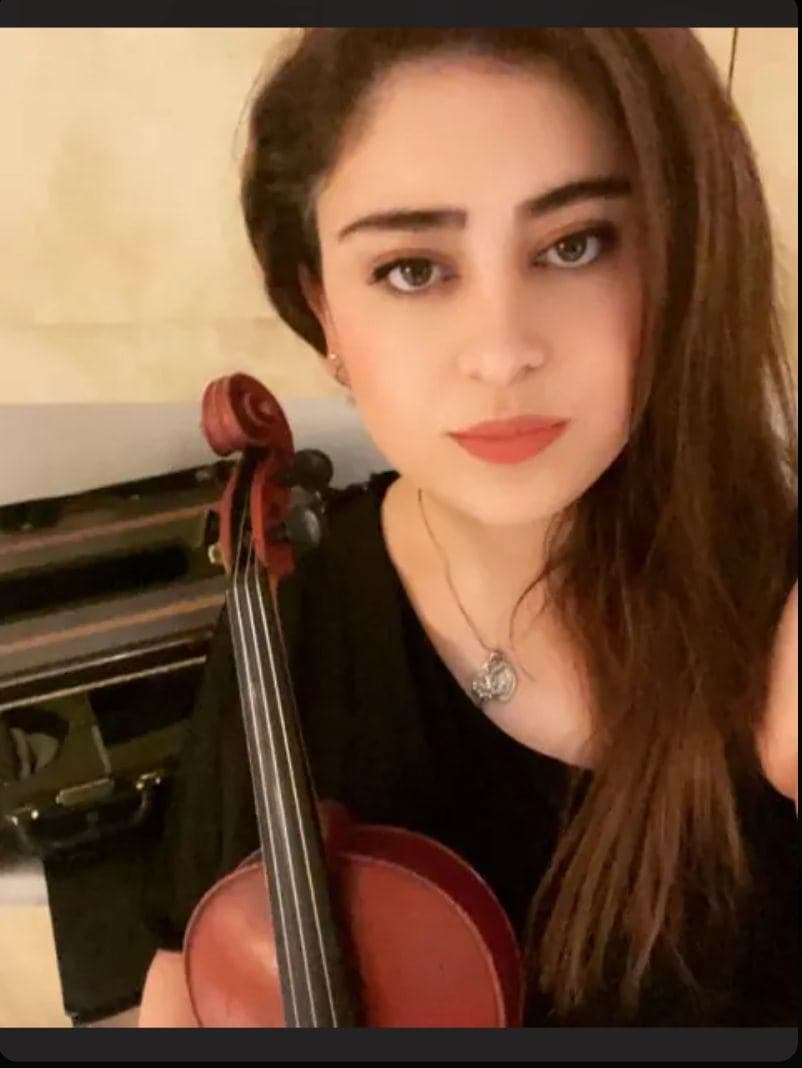 Casual photos of Faranak, Wiingy tutor