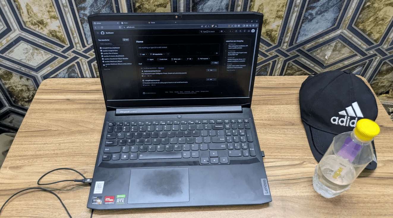 Live performance with Computer Science by Om