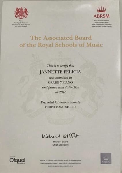 Jannette graduated from Leeds Conservatoire