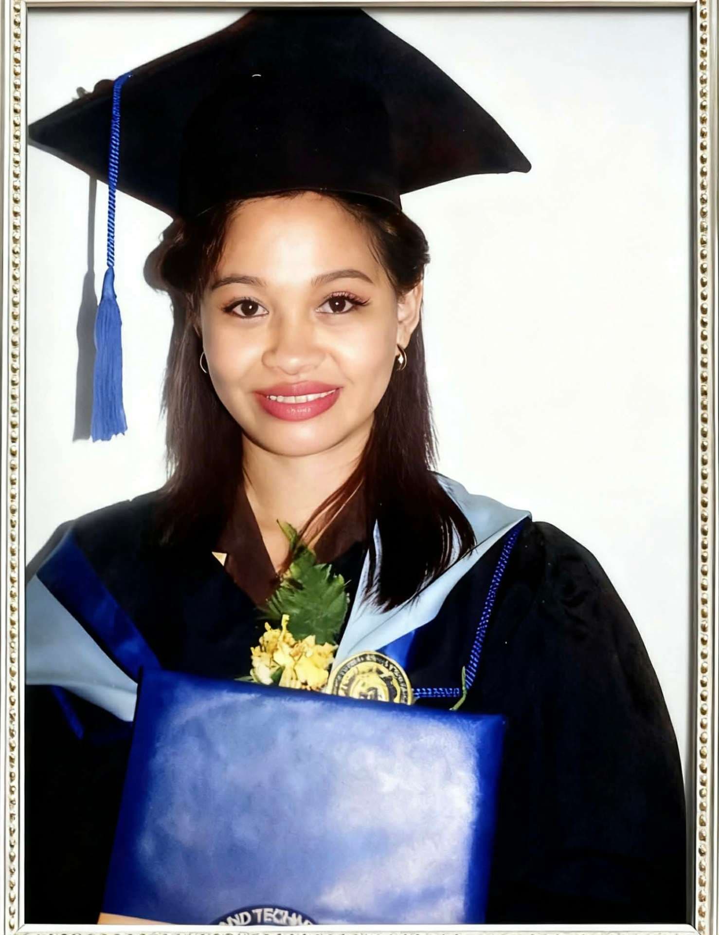 Lyn graduated from Misamis University of Science and Teachnology