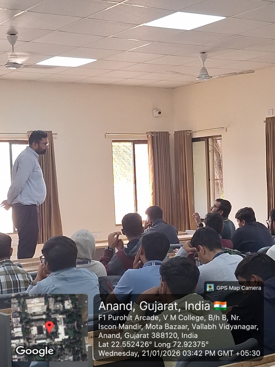 Profile photo of Umashankar, Engineering tutor at Wiingy