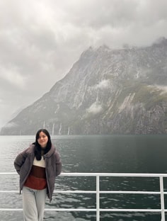 Profile photo of Vina Setiawan, undefined tutor at Wiingy