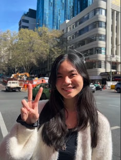 Profile photo of Vina Setiawan, undefined tutor at Wiingy