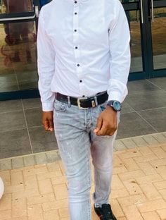 Profile photo of Olie Mahlombe, undefined tutor at Wiingy