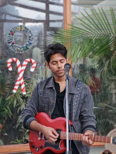 Profile photo of divanshu chandra, undefined tutor at Wiingy