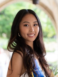 Profile photo of Eloise Parker, undefined tutor at Wiingy