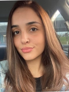 Profile photo of Esme Yardley, undefined tutor at Wiingy