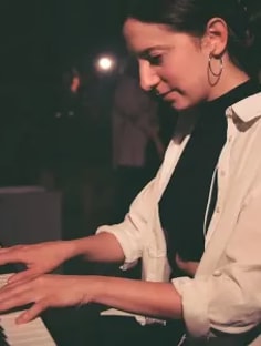 Profile photo of Imogen Waverly, undefined tutor at Wiingy