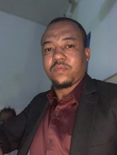 Profile photo of Romuald Docteur, undefined tutor at Wiingy