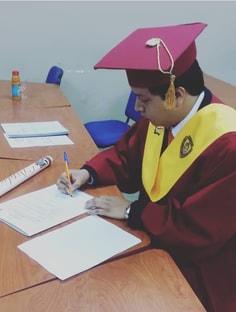 Profile photo of William Vélez, undefined tutor at Wiingy