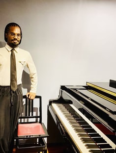 Profile photo of Juan Rogers, undefined tutor at Wiingy