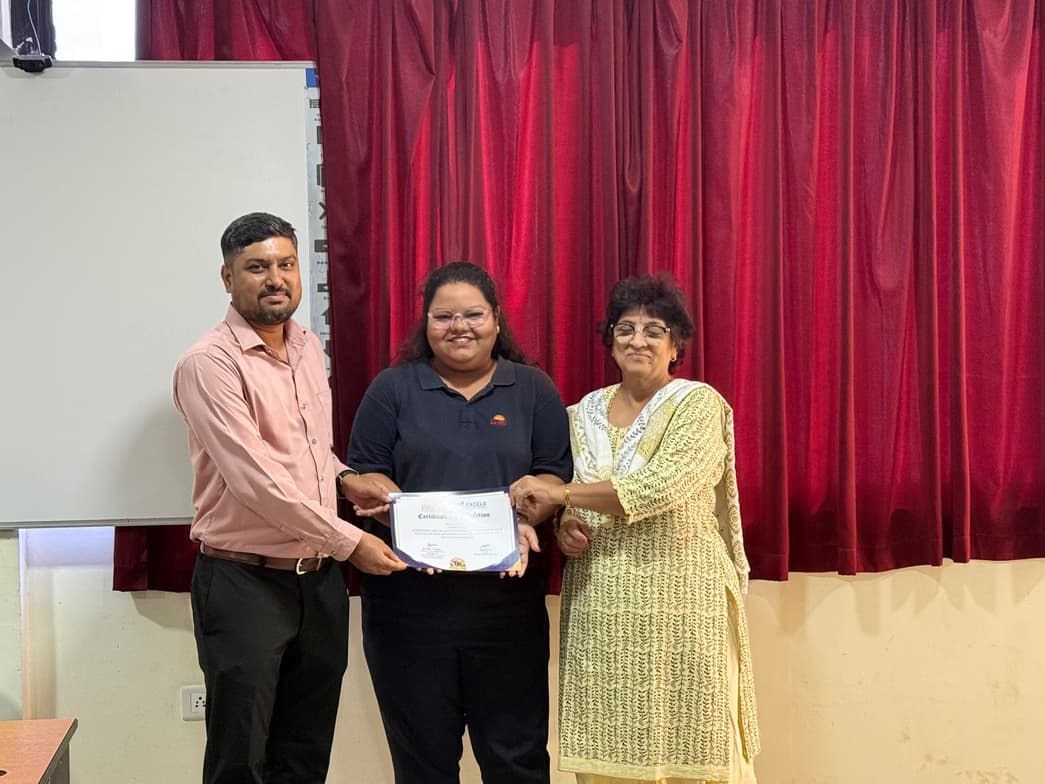 Graduation ceremony photo of Akshada