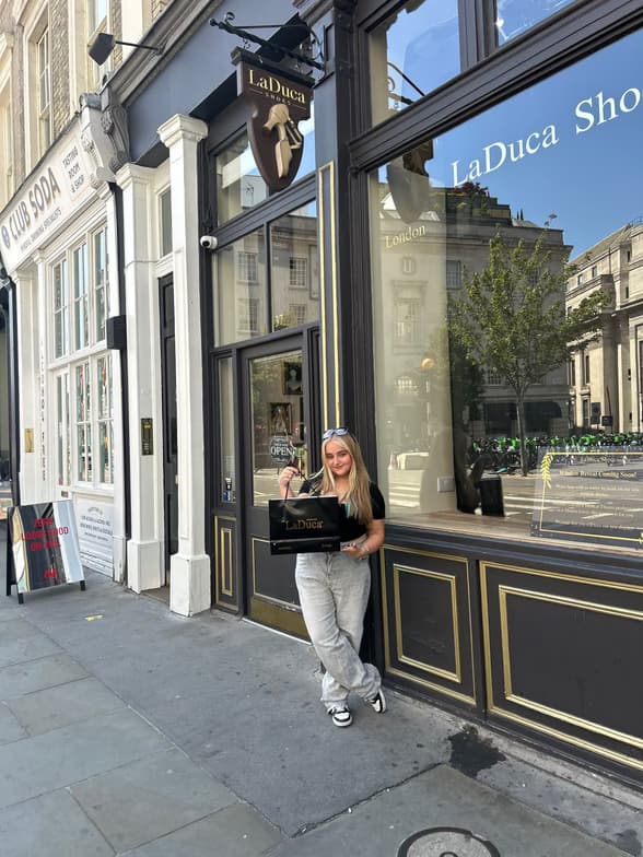 Travel snapshot of Emma during a trip