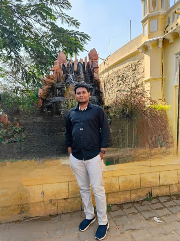 Travel snapshot of Subhajit during a trip
