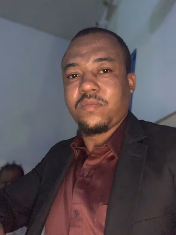 Profile photo of Romuald , French tutor at Wiingy